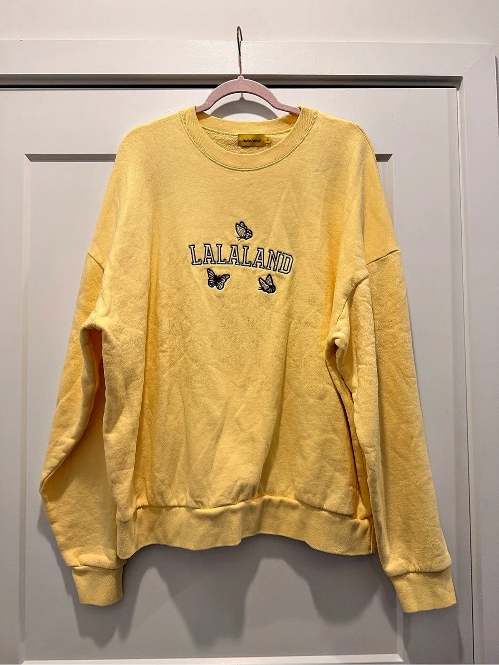 Lalaland Embroidered Sweatshirt in Yellow Size XL Like New